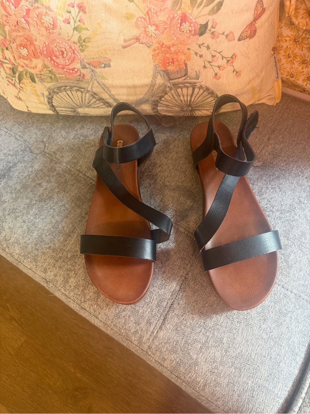 Women's Black Strappy Leather-Look Sandals - Sleek Summer Style